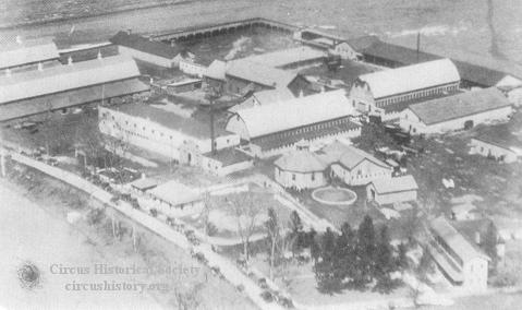 Aerial photo, winter quarters
